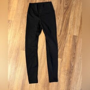 Lululemon Black Wunder Under Legging 28”